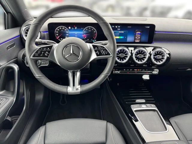 Mercedes-Benz A 200 Progressive