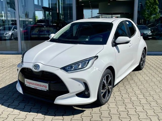 Toyota Yaris Hatchback Hybride VVT-i