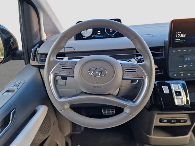 Hyundai Staria Signature Vierwielaandrijving