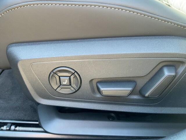 Audi A6 Avant Quattro S-Tronic