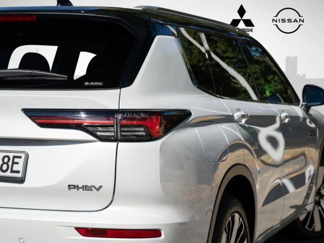 Mitsubishi Outlander 4WD PHEV