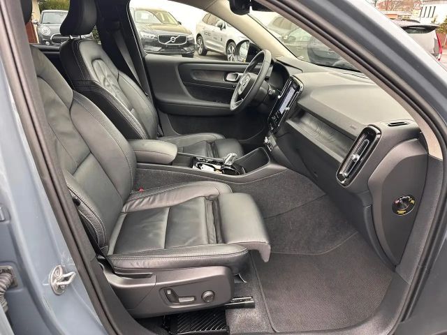 Volvo XC40 Dark Plus T5