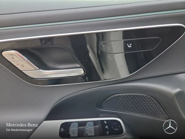 Mercedes-Benz E 220 AVANTGARDE E 220 d Sedan