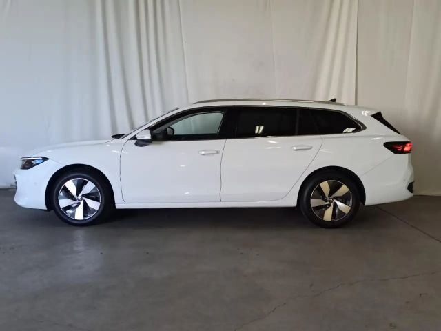 Volkswagen Passat 1.5 eTSI Business DSG Variant