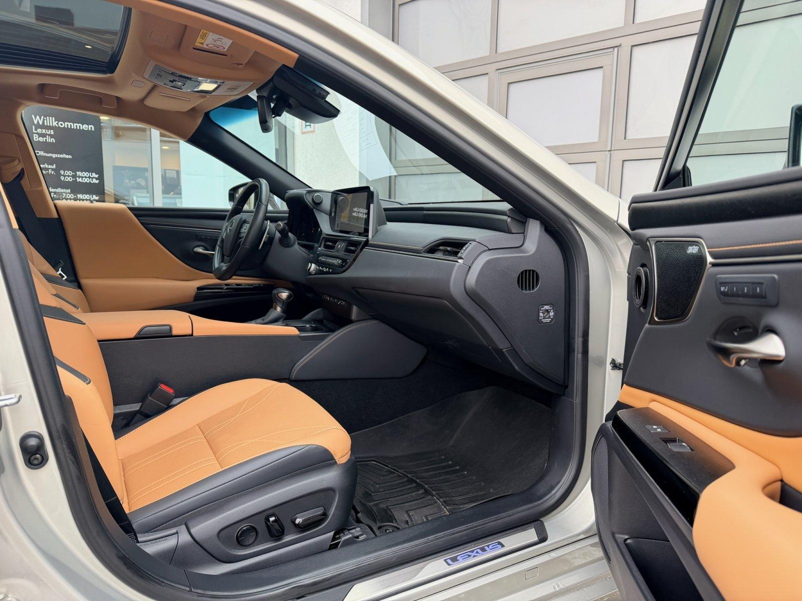 Lexus ES Luxury Line