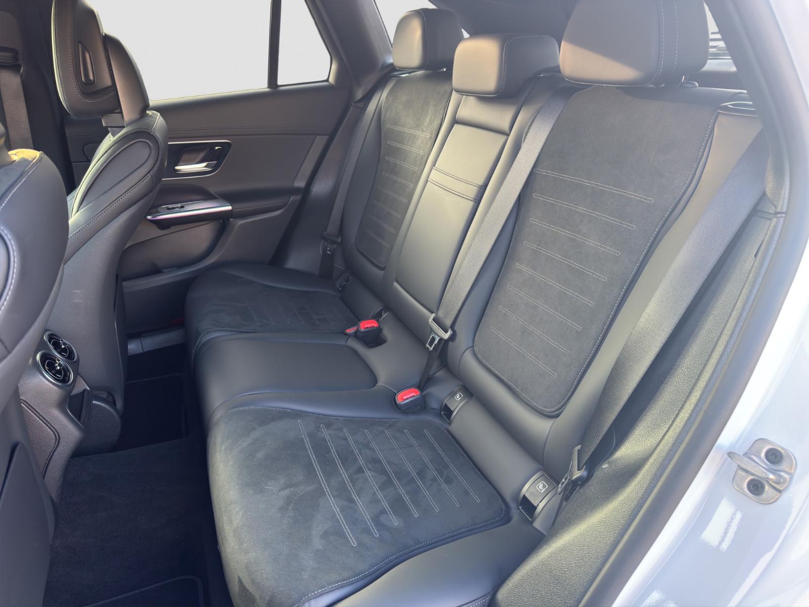 Mercedes-Benz GLC 300 4MATIC AMG Line GLC 300 d