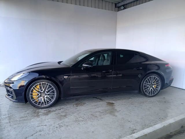 Porsche Panamera E-Hybrid Turbo