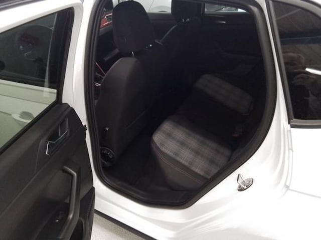 Volkswagen Polo 2.0 TSI DSG GTI