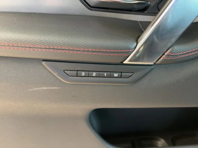 Land Rover Discovery Sport P300e