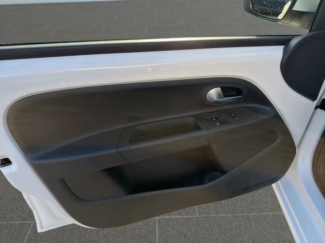 Volkswagen up! Move Move up!