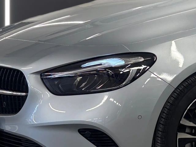 Mercedes-Benz B 200 Progressive Sedan