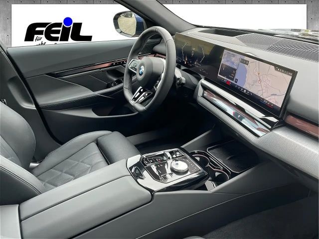 BMW 520 520i M-Sport Sedan