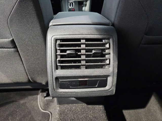 Volkswagen Golf 1.5 eTSI DSG Life