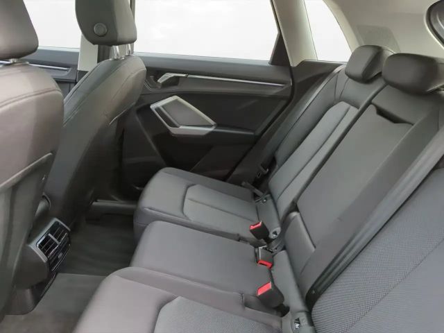 Audi Q3 35 TDI S-Tronic