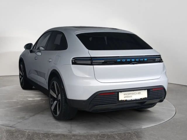 Porsche Macan 4