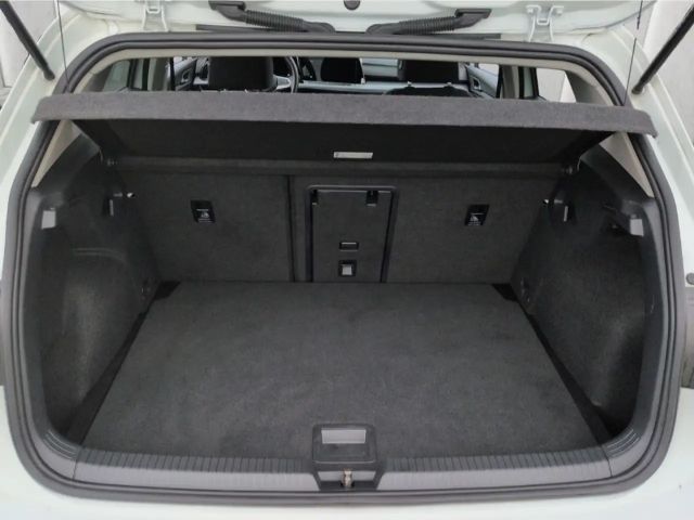 Volkswagen Golf 1.0 TSI Golf VIII