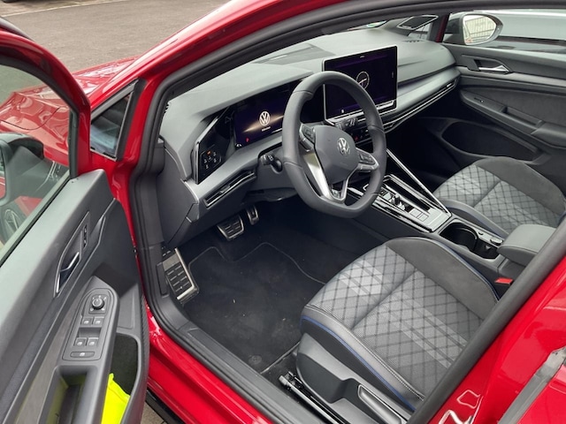 Volkswagen Golf 1.5 TSI DSG R-Line