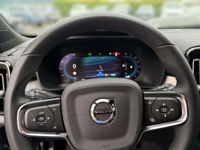 Volvo XC40 AWD Dark Plus
