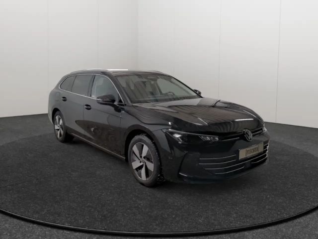 Volkswagen Passat 1.5 eTSI Business Variant