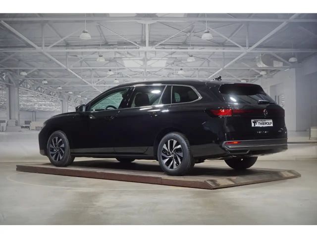 Volkswagen Passat 1.5 eTSI Business