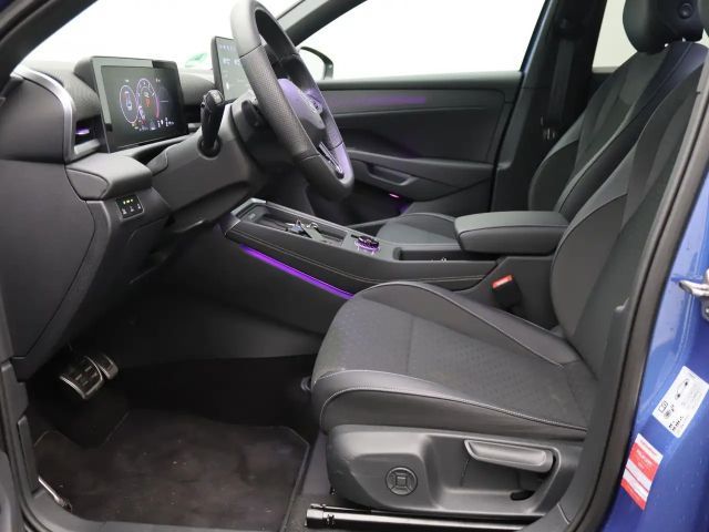 Volkswagen T-Roc 1.5 eTSI DSG IQ.Drive R-Line