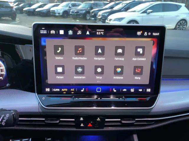 Volkswagen Golf 1.5 eTSI Golf VIII