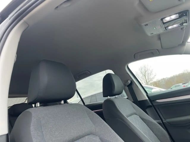 Volkswagen Golf 1.0 TSI Golf VIII Life