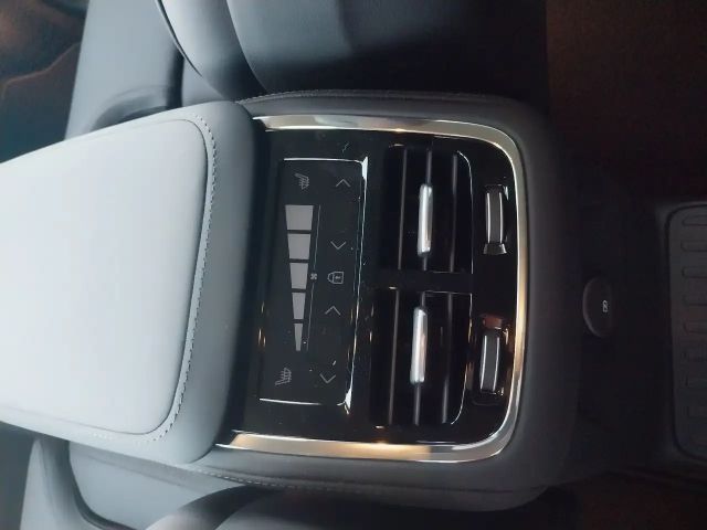 Volvo XC90 AWD Bright Plus Recharge