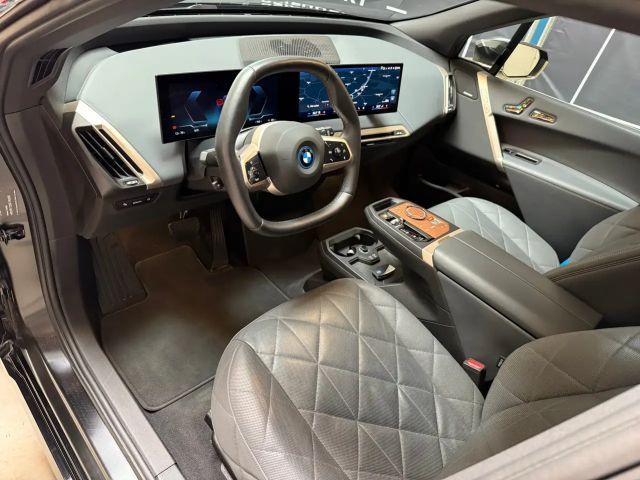 BMW iX xDrive