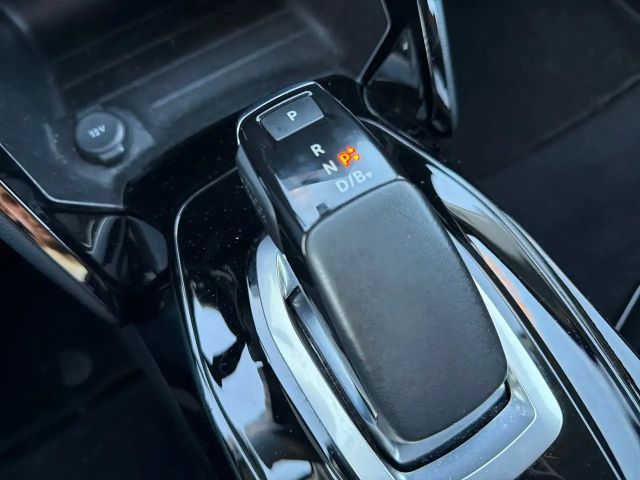 Peugeot E-2008 Allure Pack