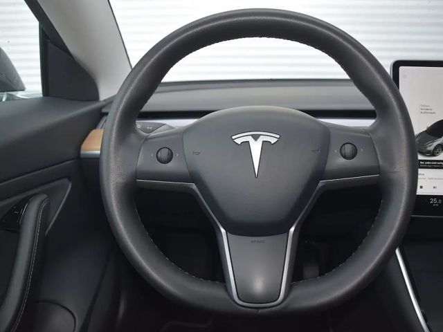 Tesla Model 3 RWD Standard Range