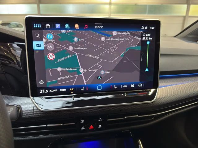 Volkswagen Golf 1.5 eTSI DSG R-Line