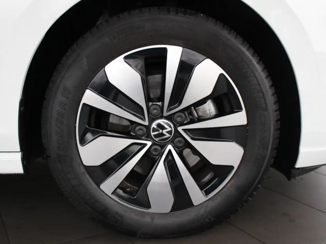 Volkswagen Golf Life Move