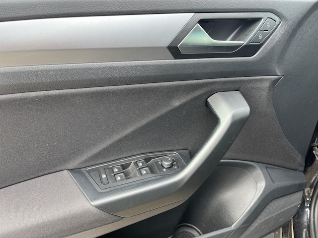 Volkswagen T-Roc Life Plus