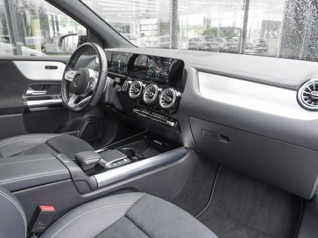 Mercedes-Benz B 250 AMG Line B 250 e