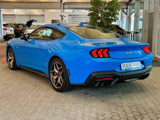 Ford Mustang Fastback GT 5.0 V8