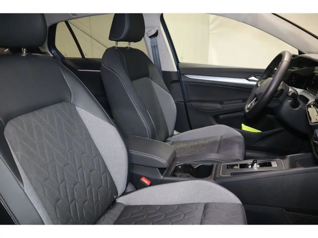 Volkswagen Golf 1.5 eTSI Golf VIII