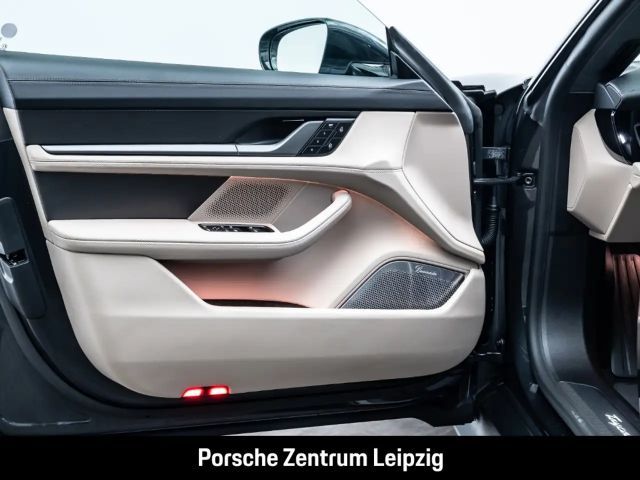 Porsche Taycan Sport Turismo Turbo