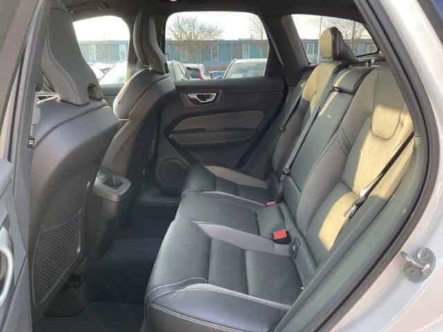 Volvo XC60 Dark Plus