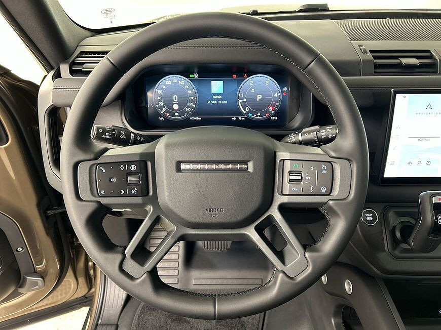 Land Rover Defender 110 Dynamic SE