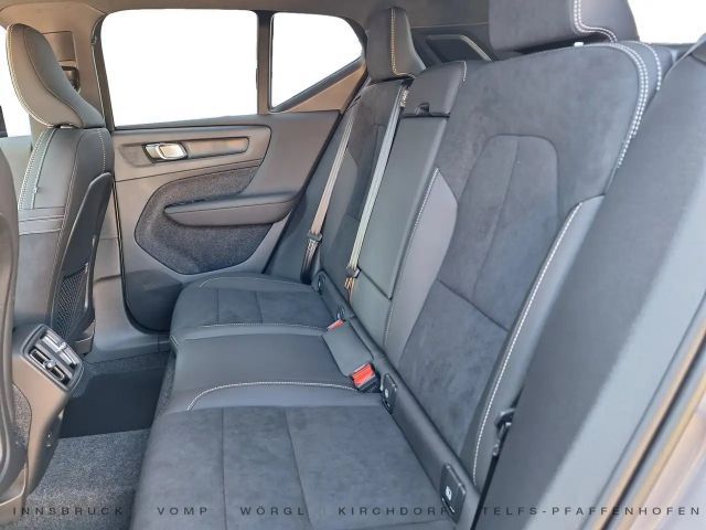 Volvo XC40 Dark Plus