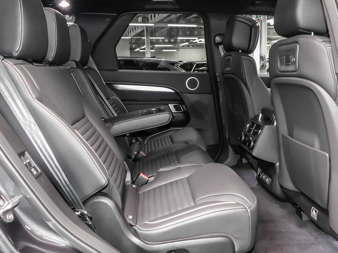 Land Rover Discovery D300 Dynamic HSE