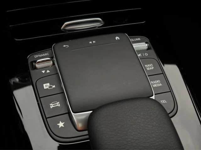 Mercedes-Benz A 250 A 250 e AMG Line