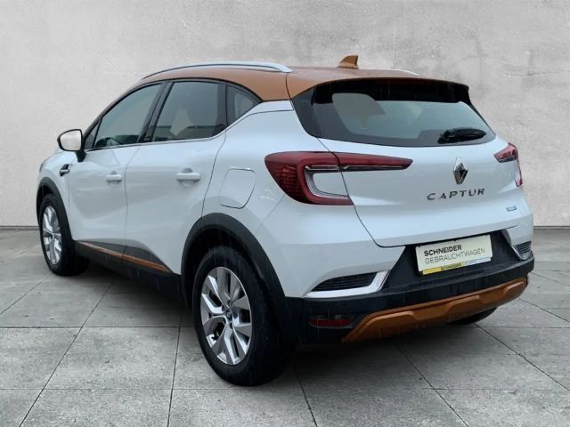 Renault Captur Hybrid Intens
