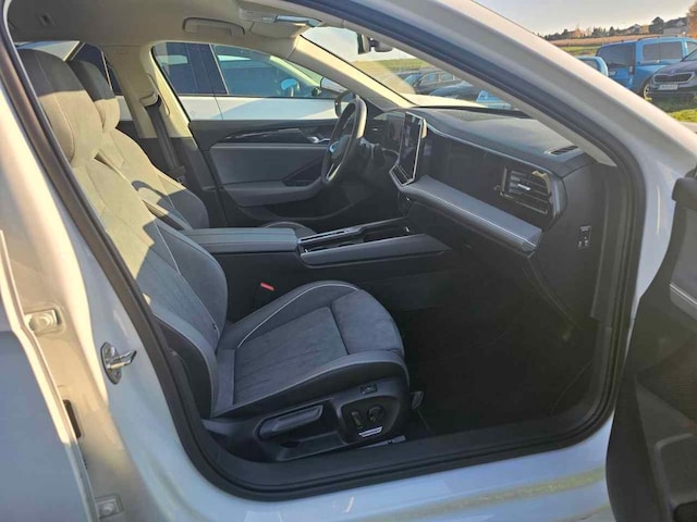 Volkswagen Passat Navi / AHK / CAM / LED