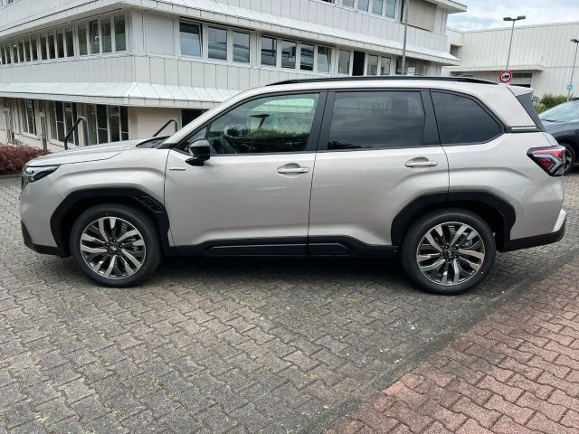 Subaru Forester 2.0 Platinum MJ 25
