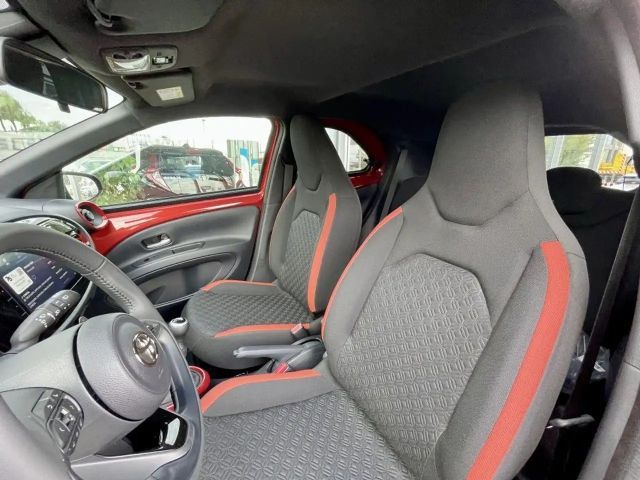 Toyota Aygo X Hatchback Play Team D