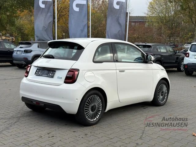 Fiat 500e +Rückfahrkamera+PDC+Sitzheizung+Carplay+Klimaaut.