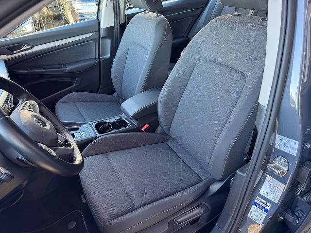 Volkswagen Golf DSG Life