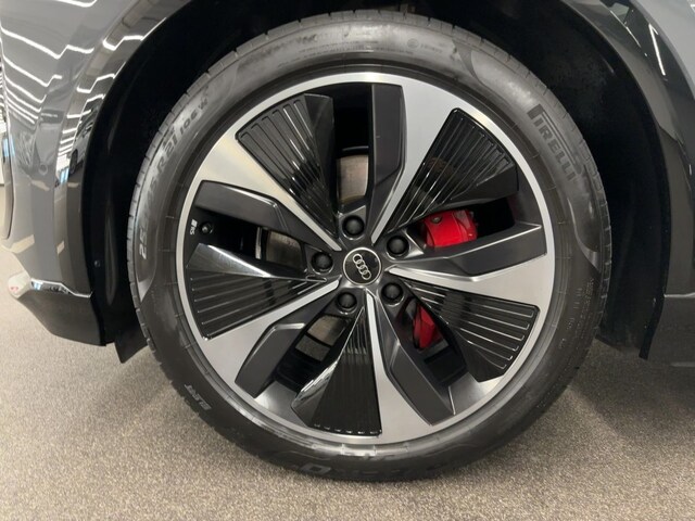 Audi Q6 e-tron Quattro